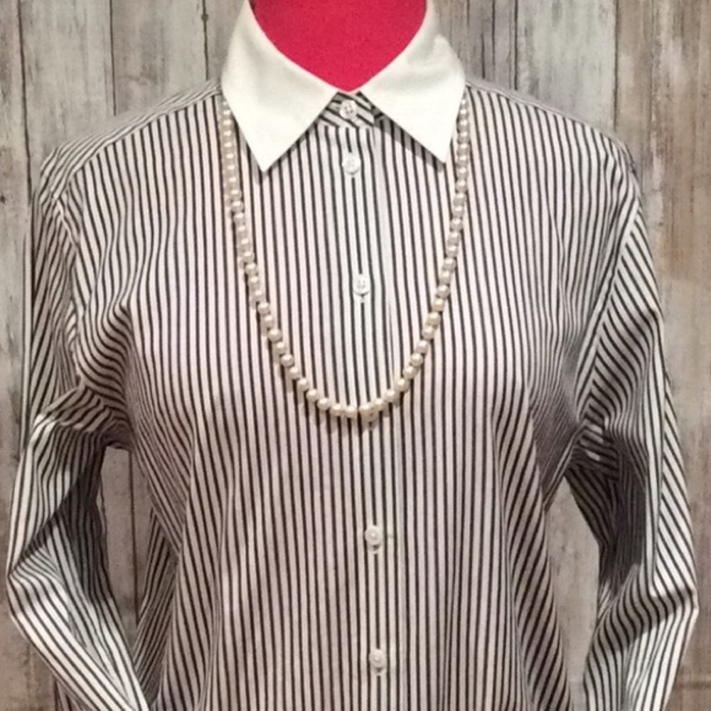 NEW, “TALBOTS” CLASSIC, 100% COTTON BUTTON DOWN